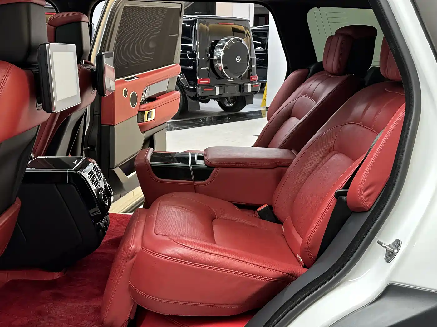 Land Rover Range Rover 2022 3.0 L6 400PS Prestige Genesis Extended Edition фото 29