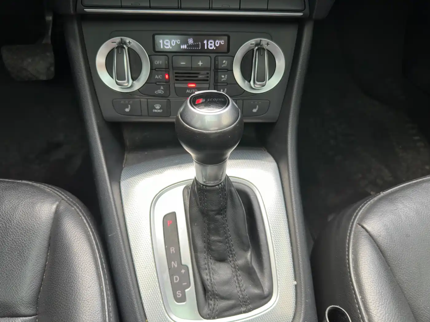 Audi Q3 2015 35 TFSI Comfort фото 10