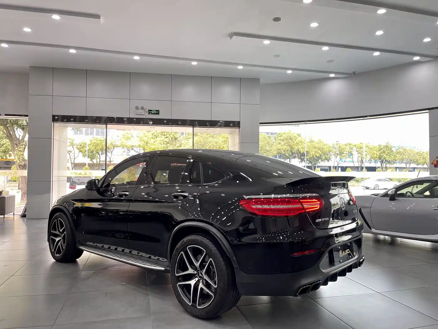 Mercedes-Benz GLC AMG 2018 AMG GLC 63 4MATIC+ фото 5