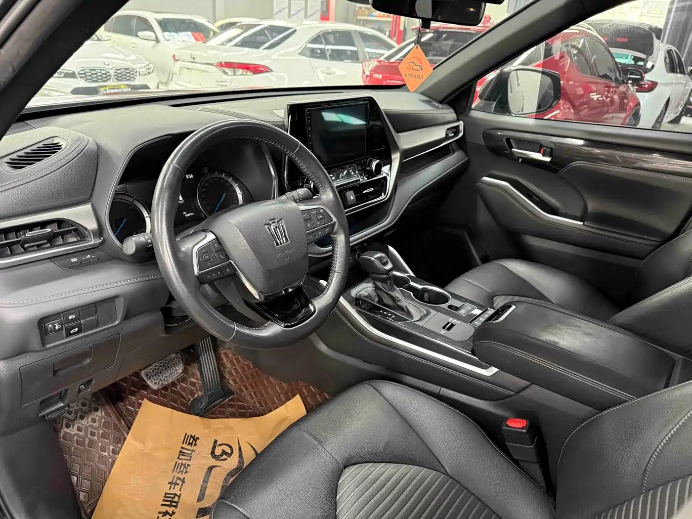 Toyota Crown Kluger 2022 2.5L HEV 4WD Luxury Edition фото 9