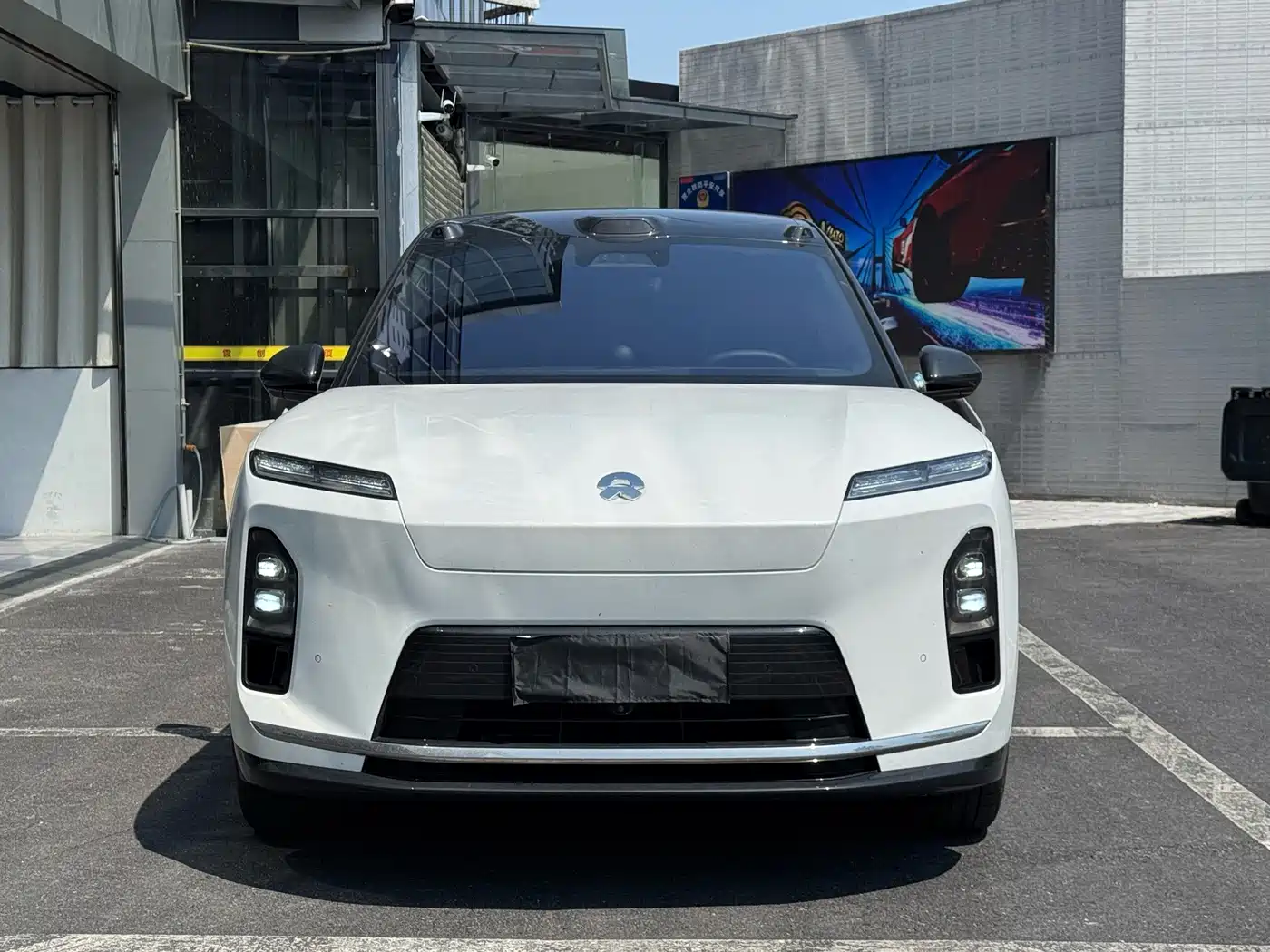 NIO ES8 2026 2025 Model 6-Seat Executive Luxury Edition
