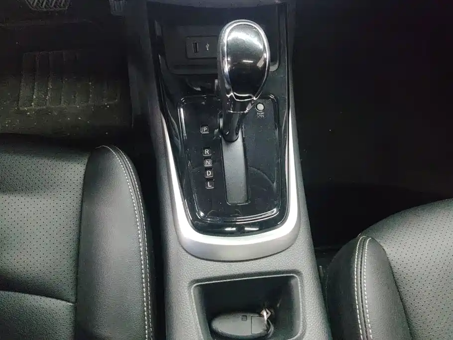 Nissan Tiida 2024 2024 1.6L CVT Smart Drive Edition