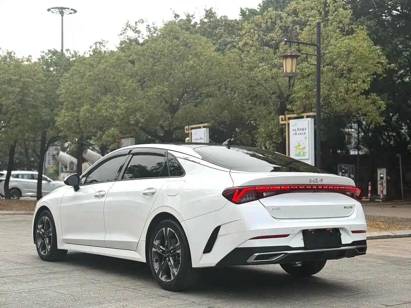 Kia K5 2021 270T CVVD Renewal Edition фото 9