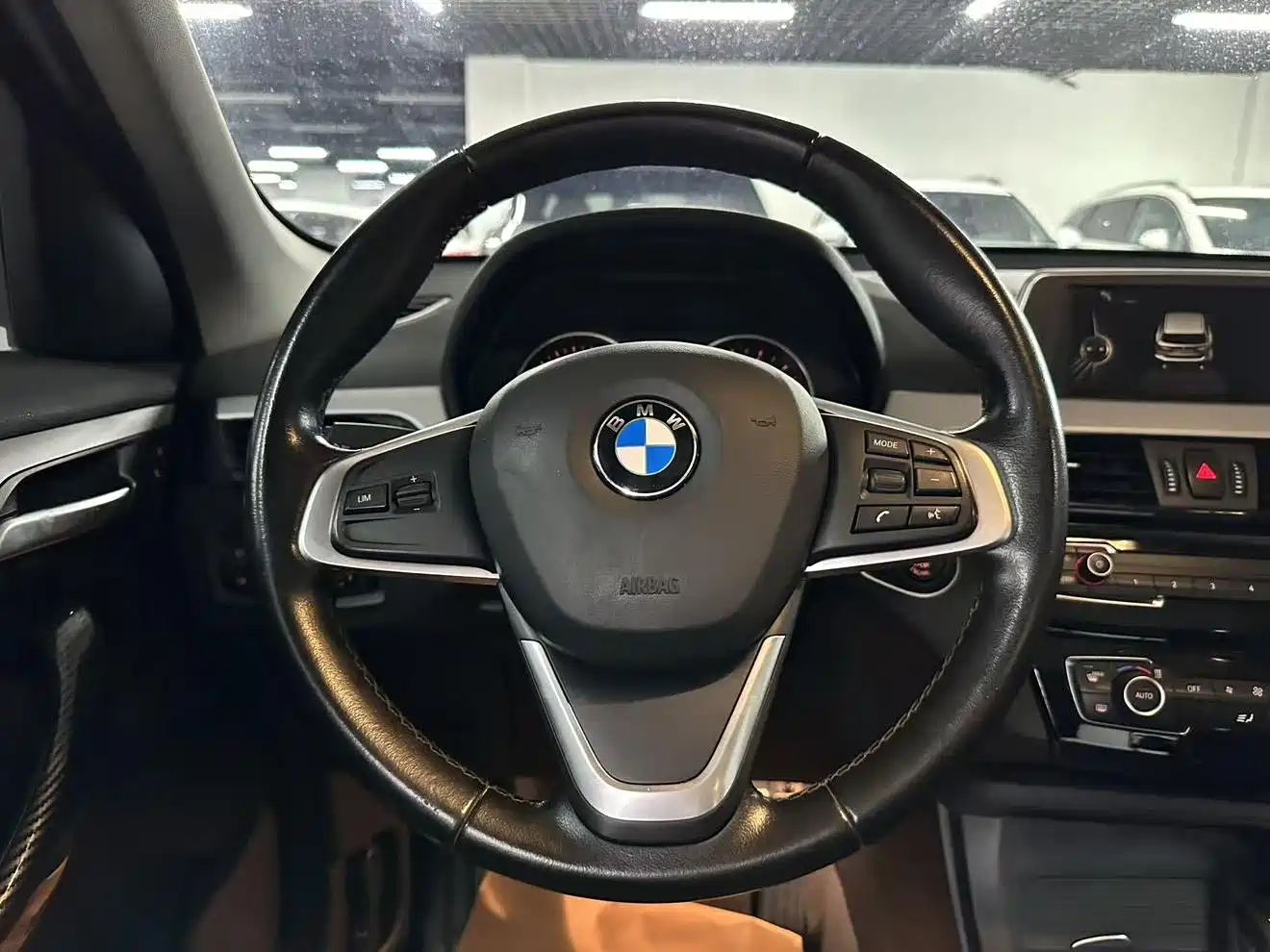 BMW X1 2016 sDrive18Li Fashion Model фото 10