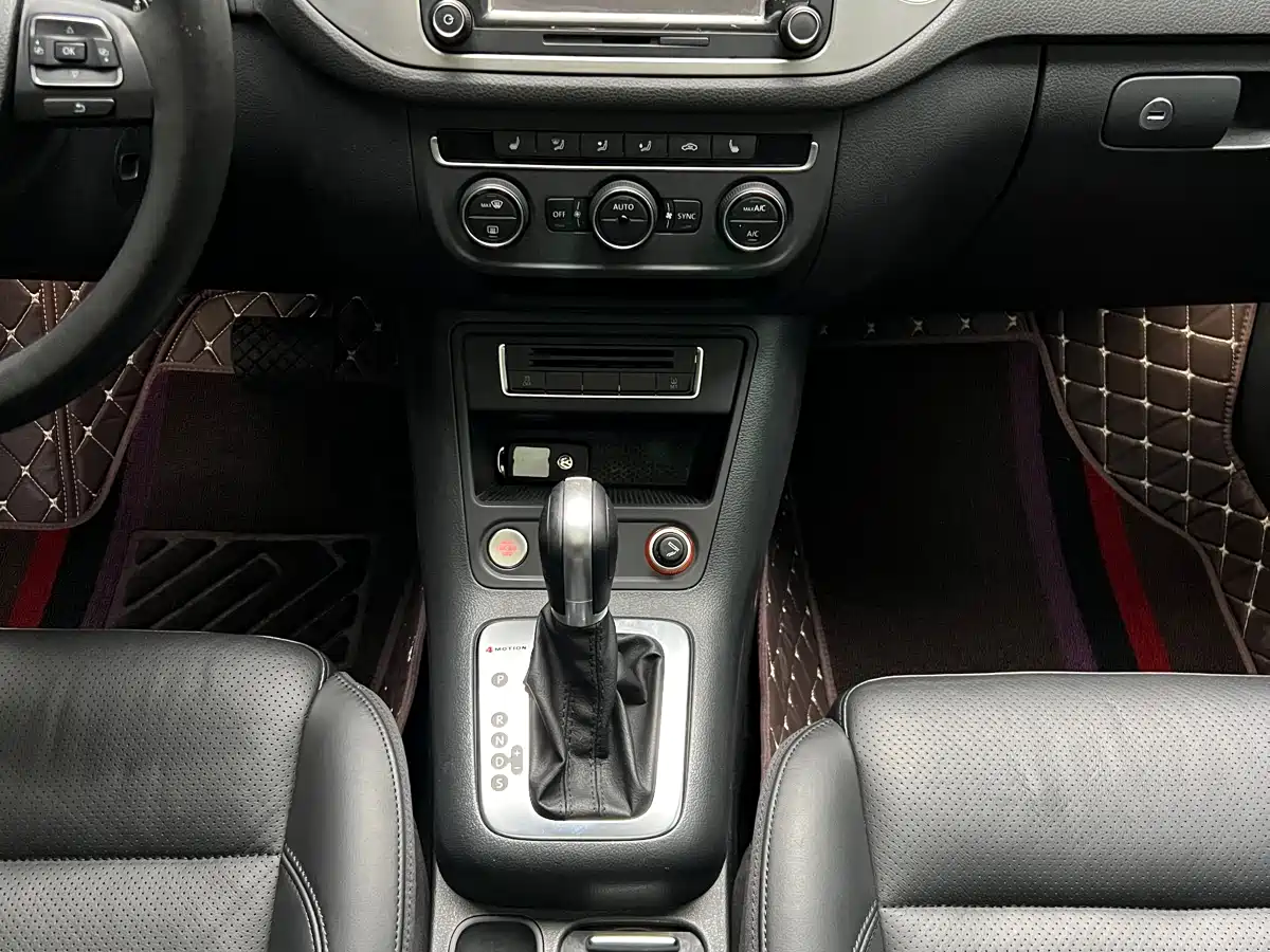 Volkswagen Tiguan 2015 1.8TSI Automatic 4WD Highline фото 14