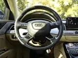 Photo 20 - Audi A8