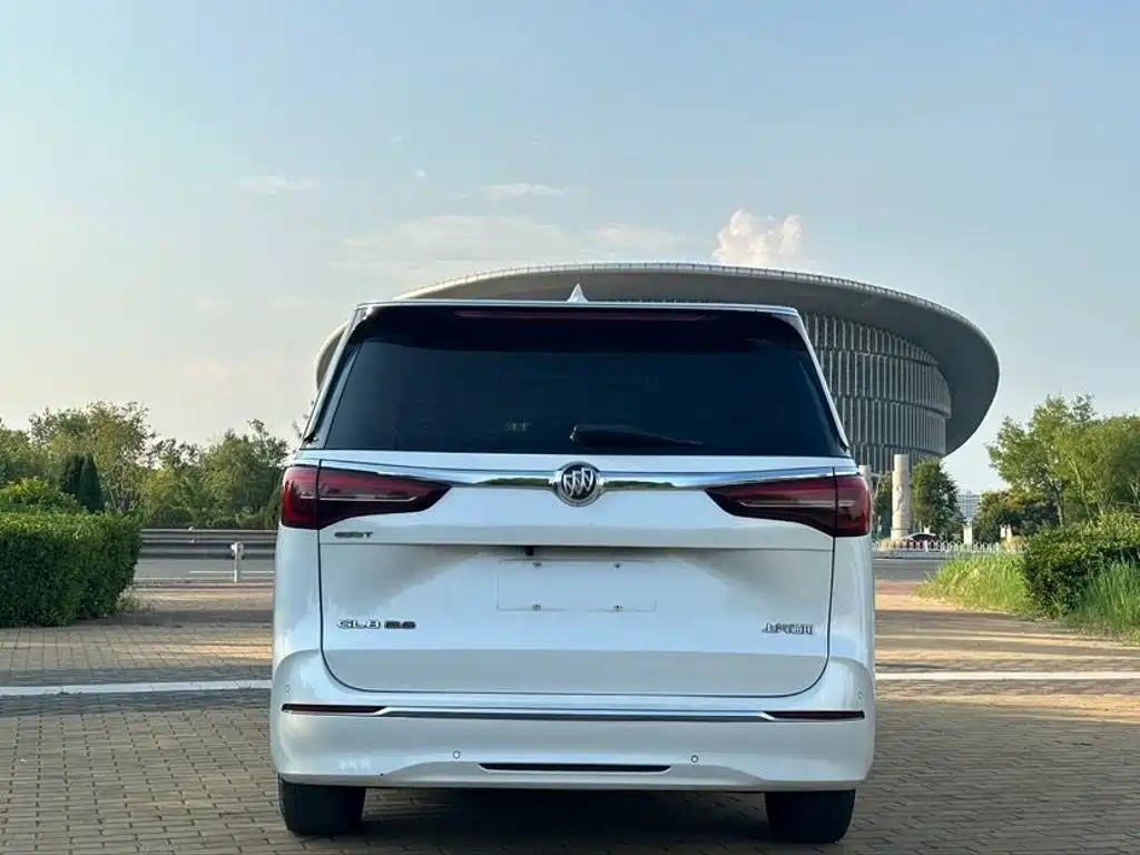 Фото 5 - Buick GL8