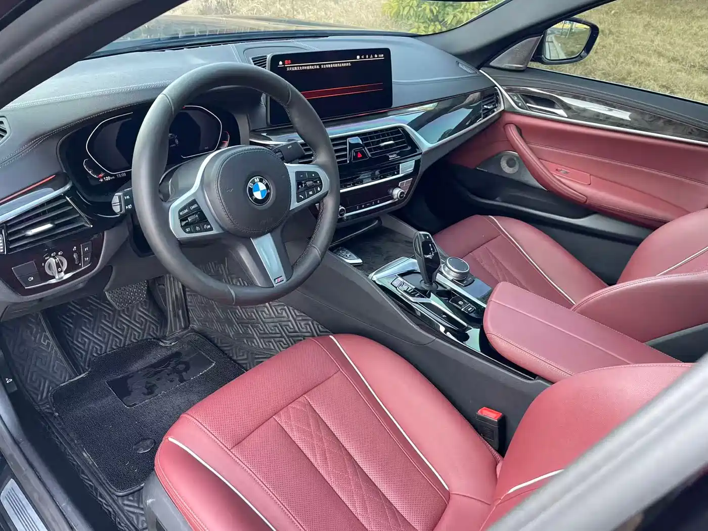 BMW 5 Series 2022 525Li M Sport Package фото 9