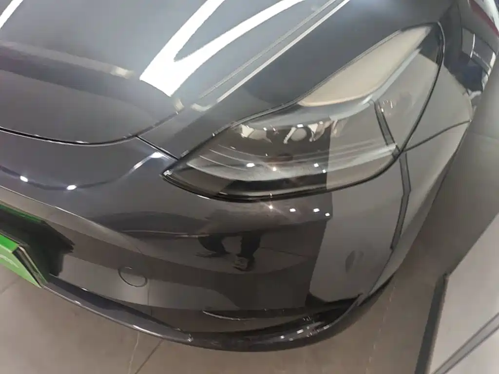 Фото 24 - Tesla Model Y