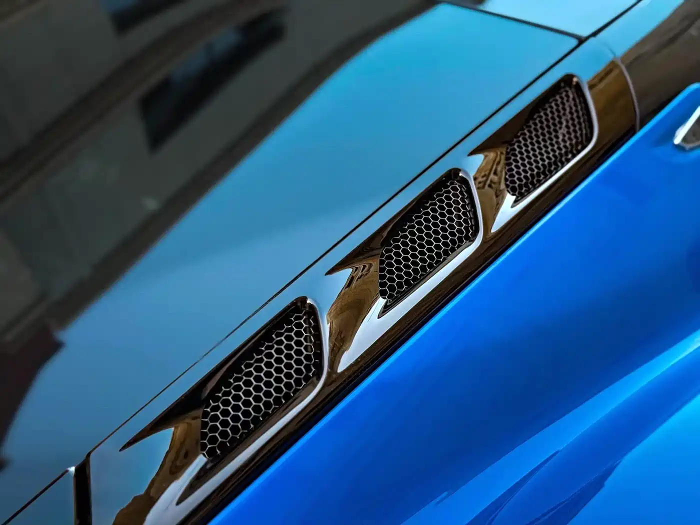 Lotus Cars EMIRA 2021 2.0T DCT First Edition фото 14