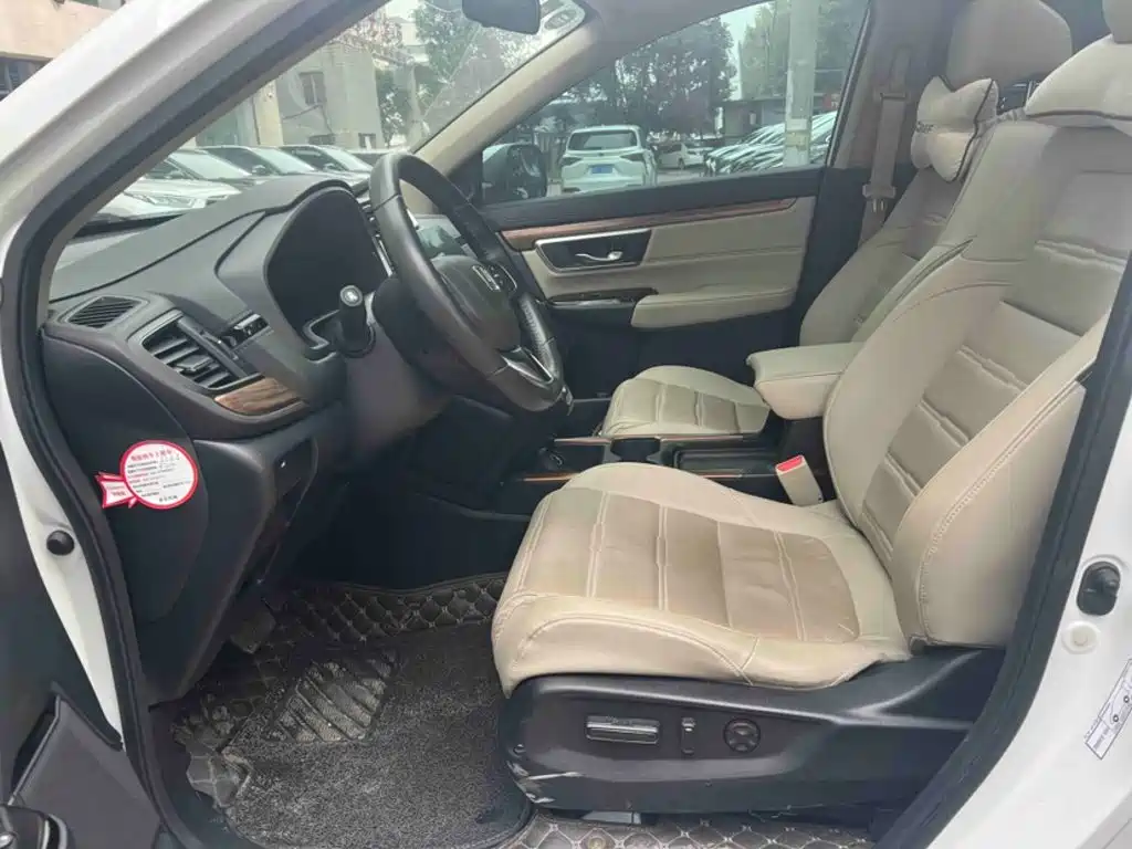 Фото 18 - Honda CR-V