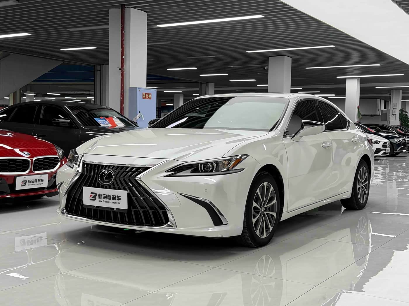Lexus ES