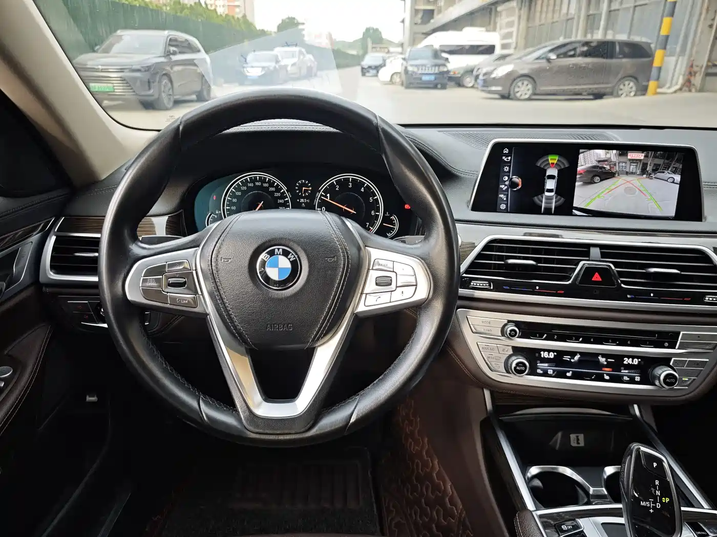BMW 7 Series 2016 730Li Leading фото 4