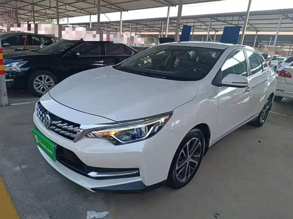 Venucia D60 2019 2019 1.6L XL CVT Smart Connect Elite Edition