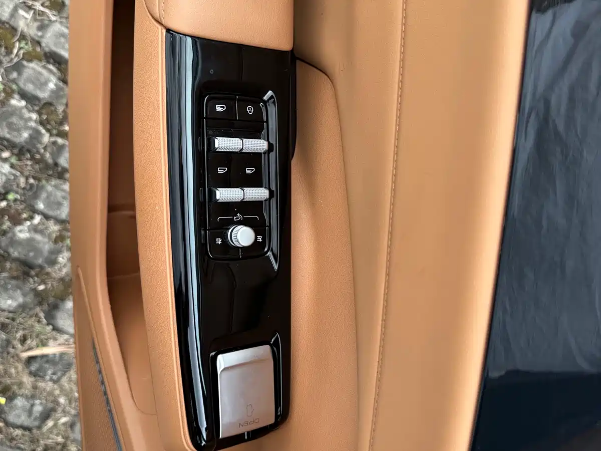 GEELY GALAXY GALAXY L7