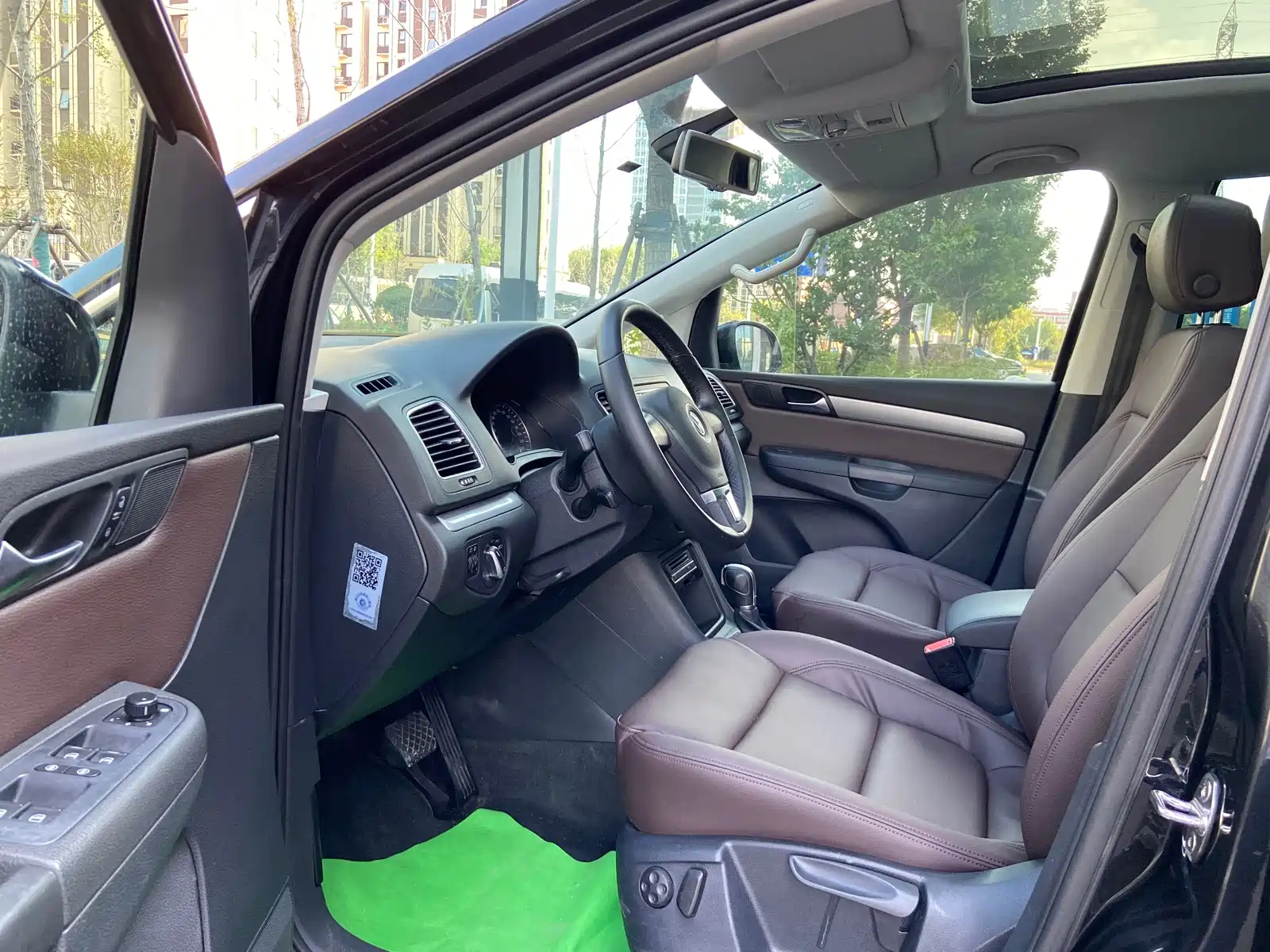 Фото 9 - Volkswagen Sharan