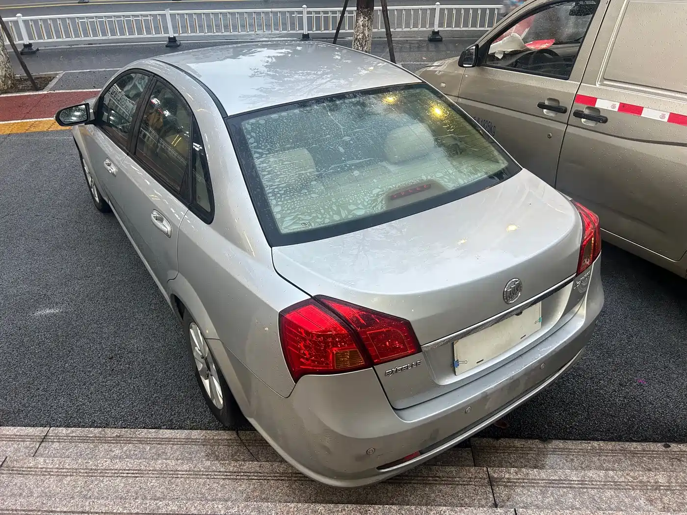 Buick Excelle 2012 2011 1.6LX-AT