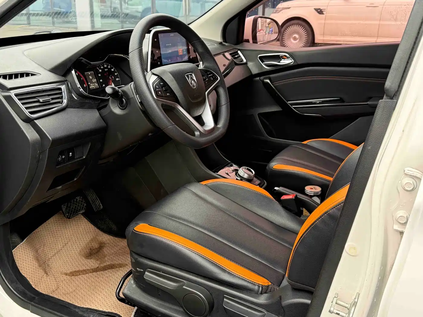 Baojun 310 2018 2017 1.5L Auto Luxury