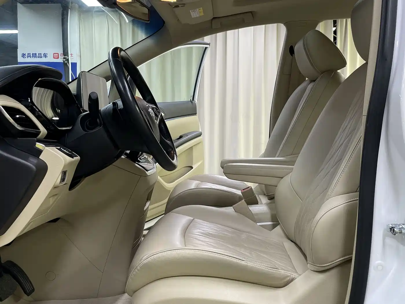 Buick GL8 2023 Land Business Class 652T Luxury фото 16