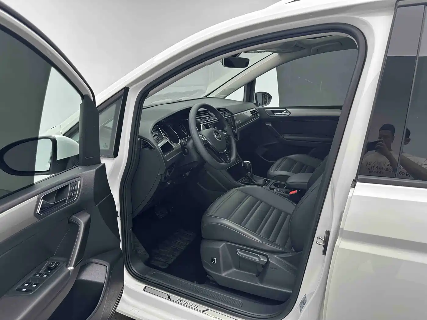 Volkswagen Touran 2023 2021 Touran L 280TSI DSG Comfort Edition 7-seater