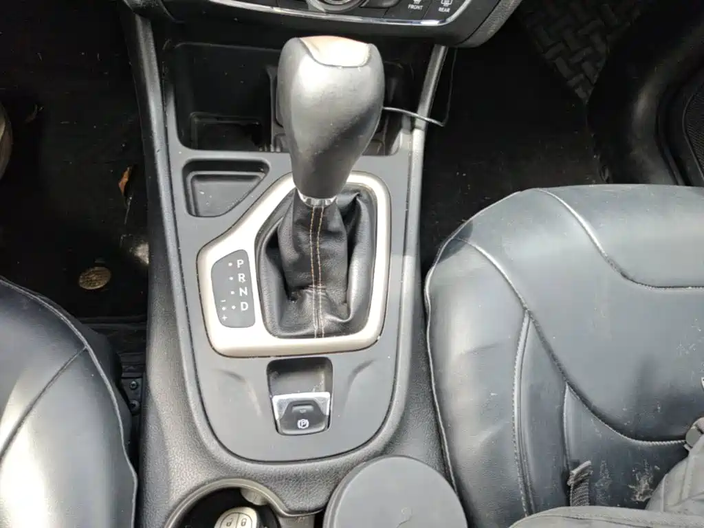 Фото 14 - Jeep Cherokee