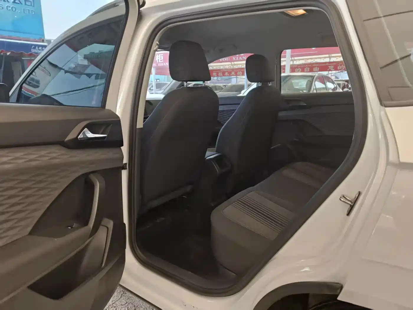 Volkswagen Tharu 2021 Model 280TSI 2WD Trend Edition фото 5
