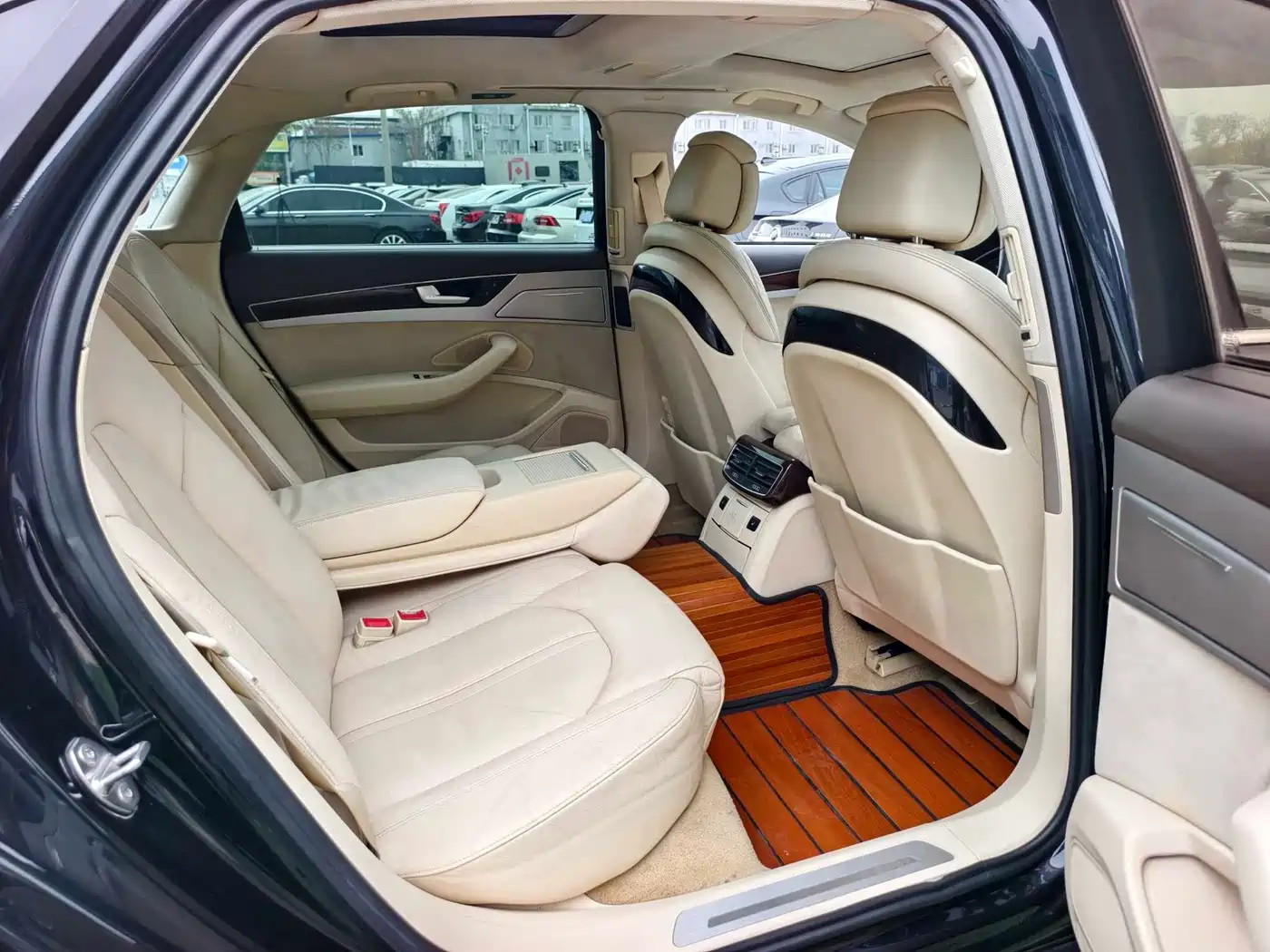 Audi A8 2012 A8L 45 TFSI quattro Comfort фото 14