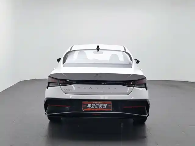 Hyundai Elantra 2023 1.5L CVT GLX Elite Edition — фото 4