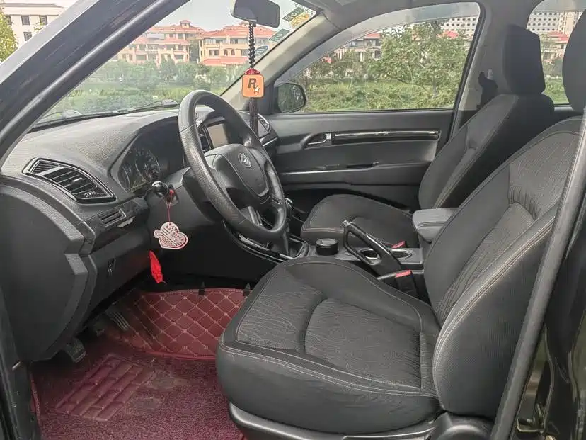 Landwind X8 2017 2017 2.0T Gasoline 4X2 Luxury
