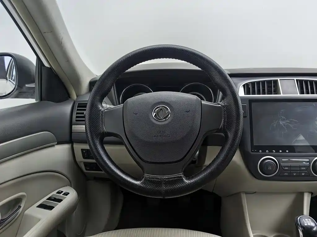 Dongfeng Aeolus Dongfeng Fengshen A60 2016 2016 Model 1.5L Manual Luxury