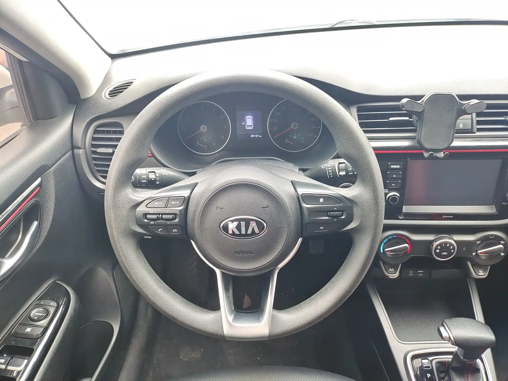 Photo 11 - Kia KX CROSS