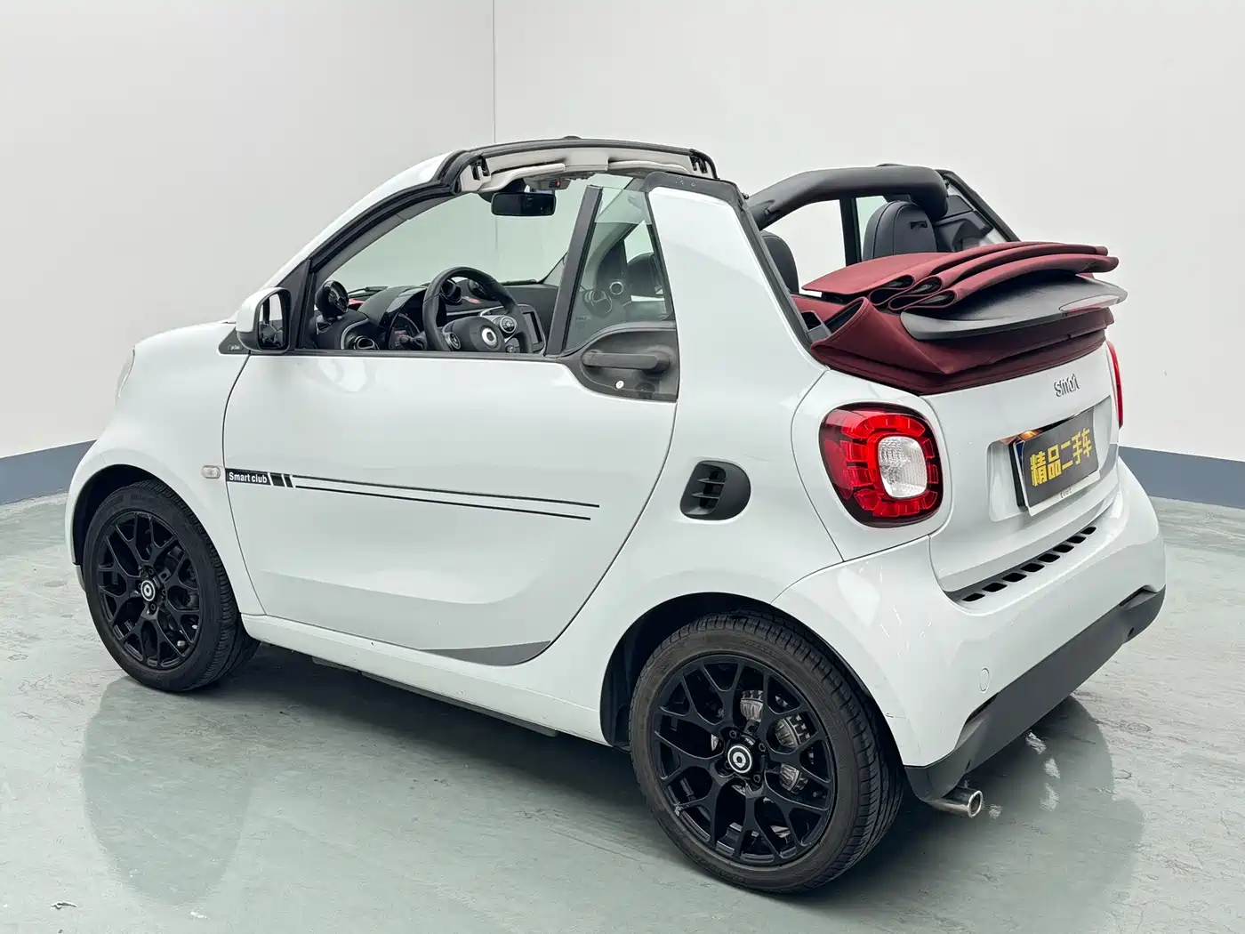 smart fortwo 2018 2018 0.9T 66kW Convertible Pioneer Edition China V