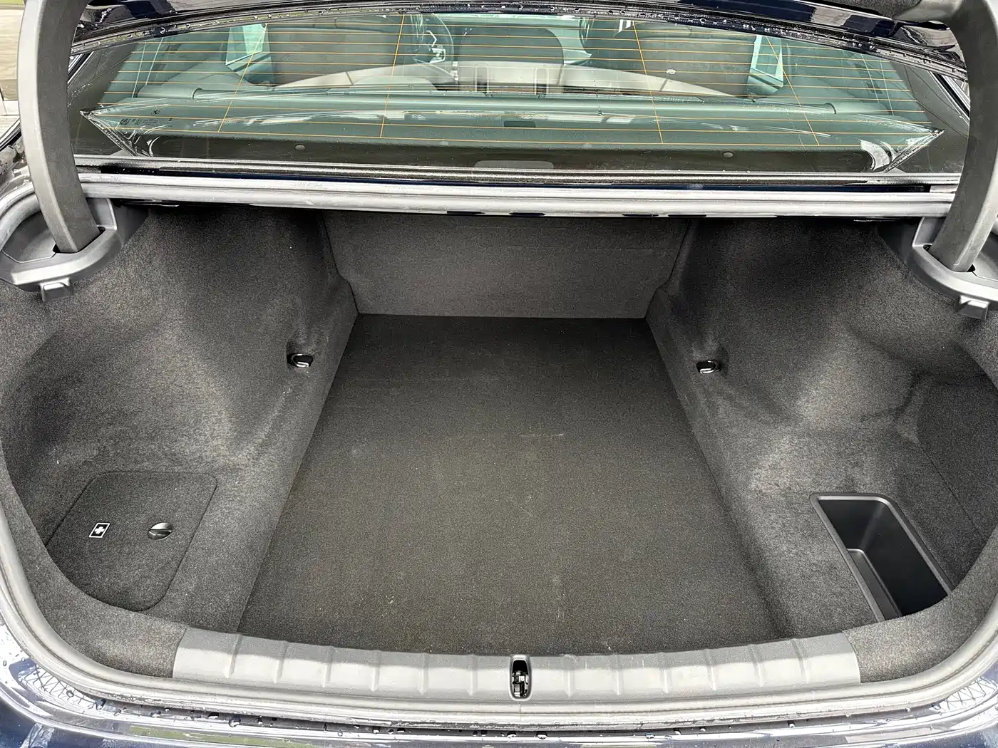 BMW 7 Series 2023 Facelift 740Li Exclusive M Sport Package фото 18