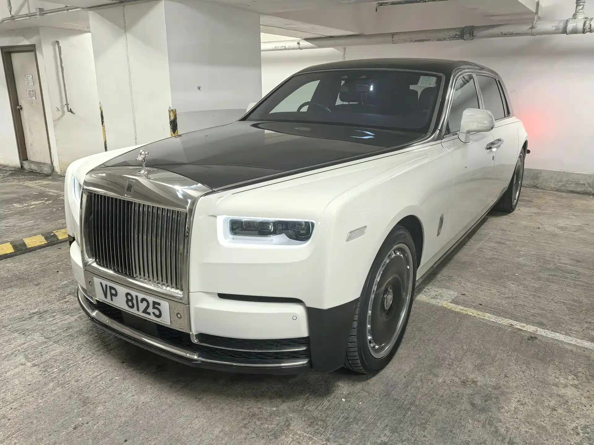Фото 3 - Rolls-Royce Phantom