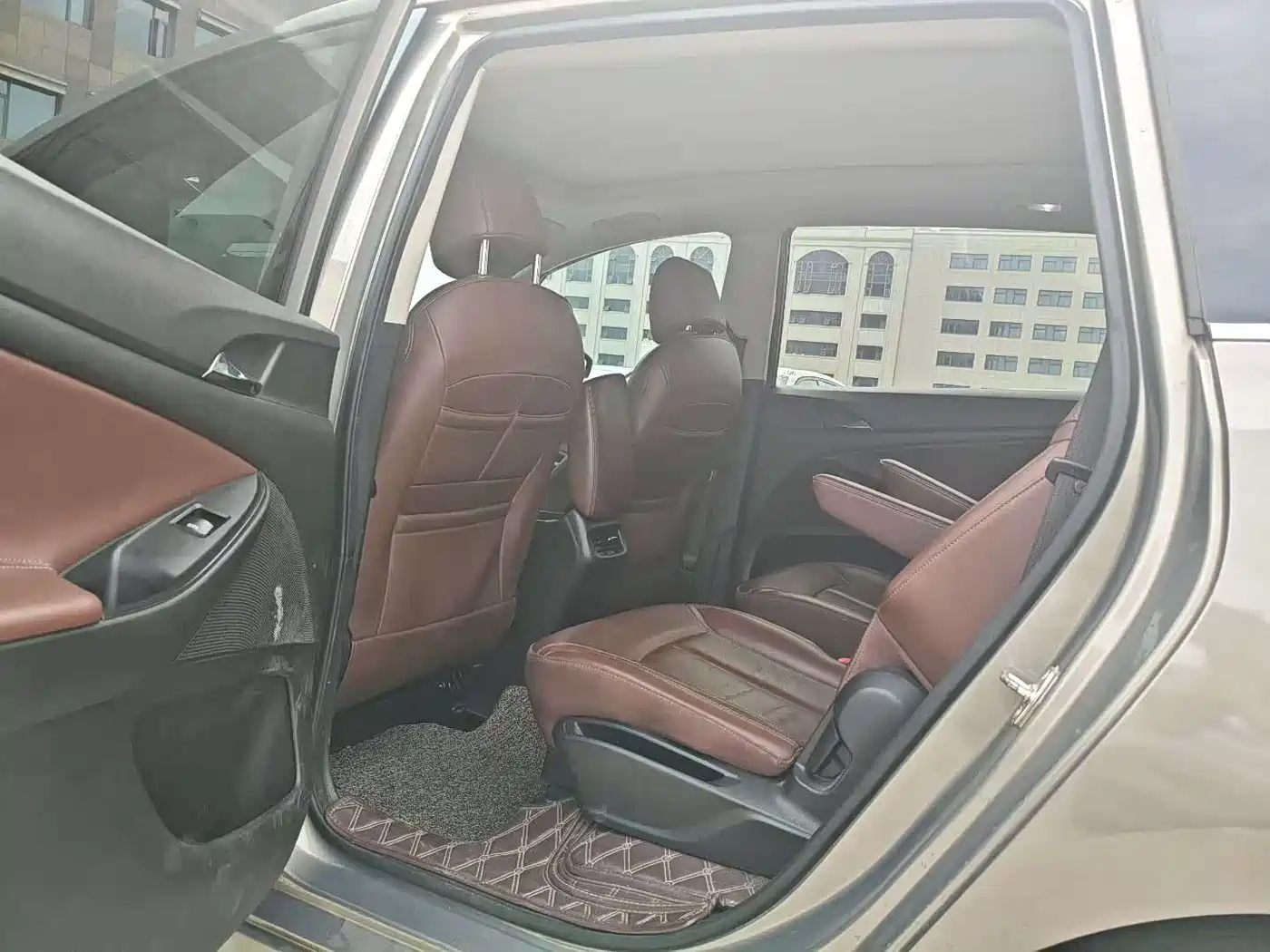 Фото 5 - Buick GL6