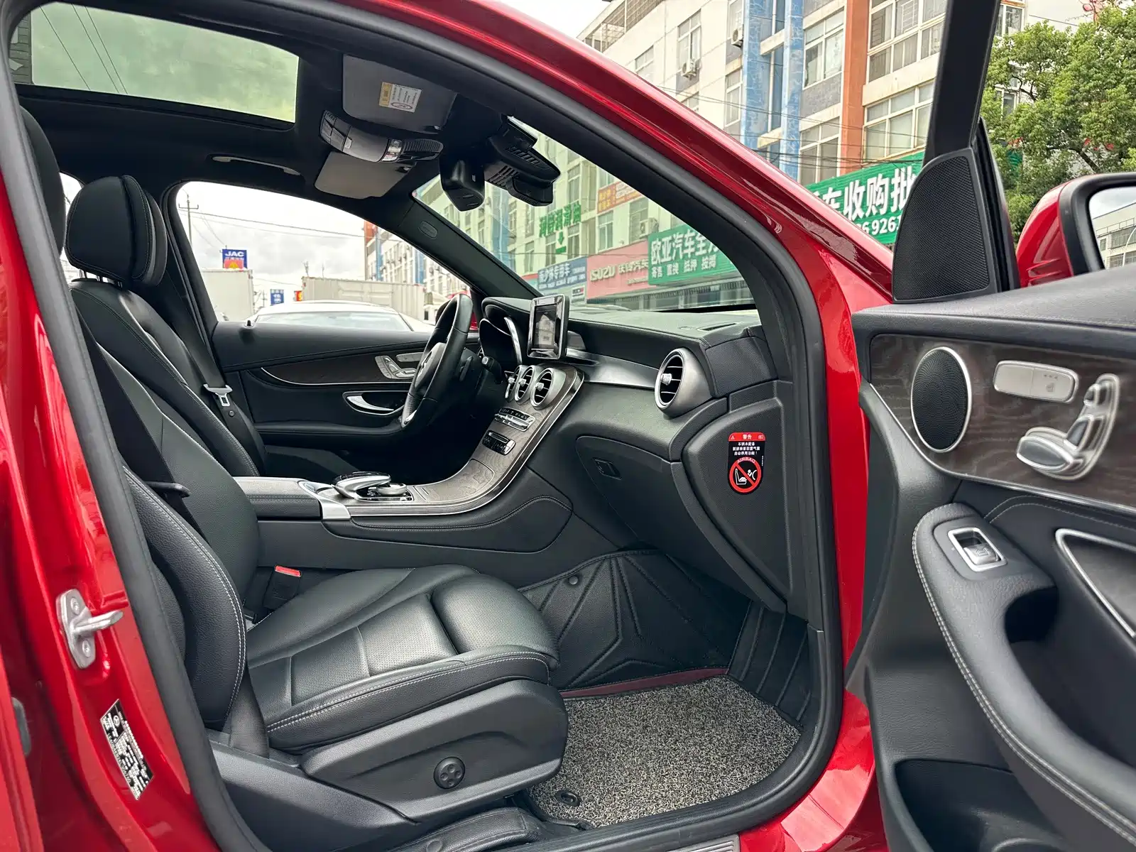 Фото 11 - Mercedes-Benz GLC