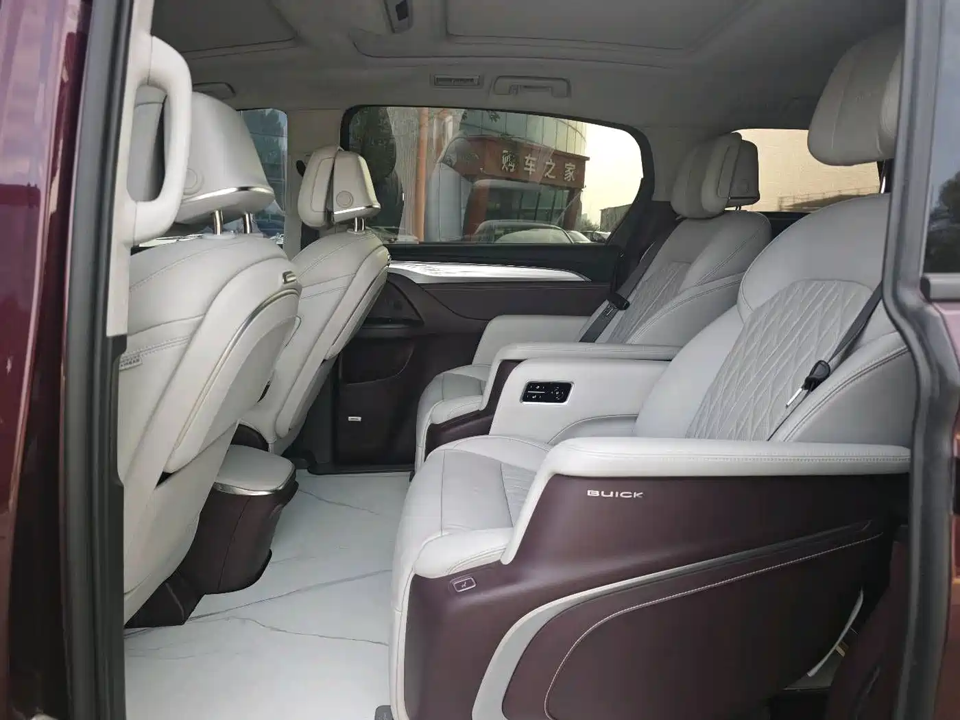 Фото 28 - Buick GL8