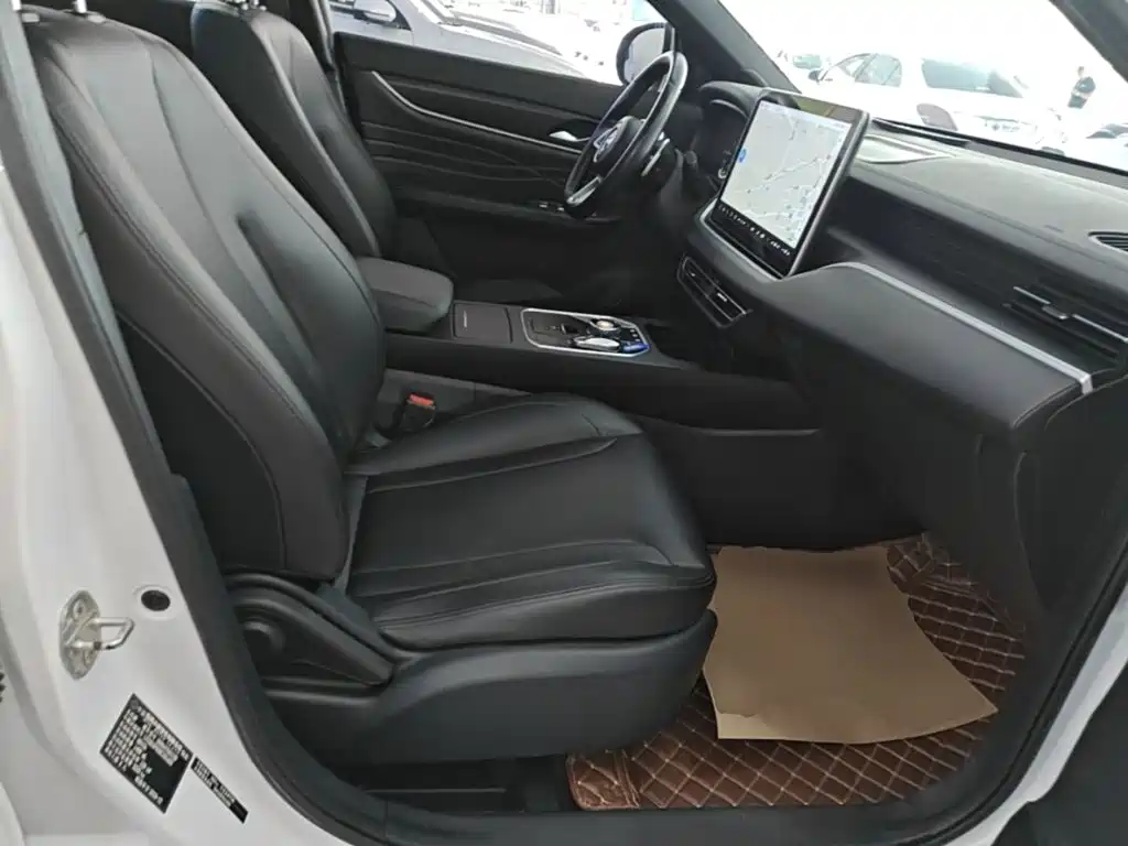 Dongfeng Fengguang Fengguang 580Pro 2020 2020 280TGDI CVT Pilot Edition