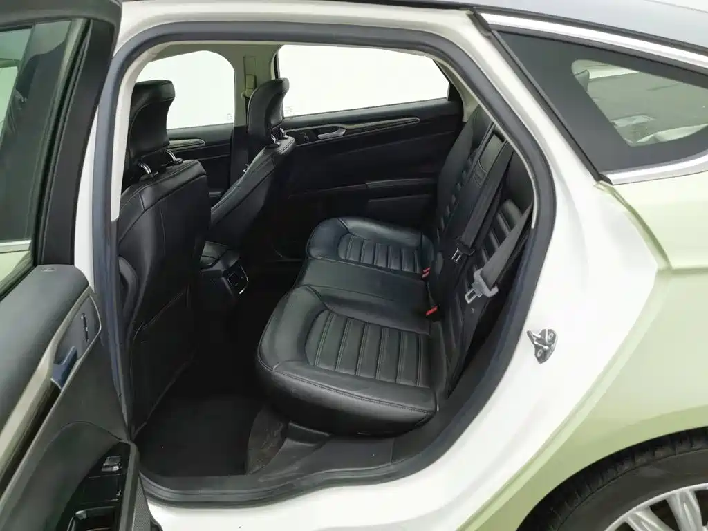 Ford Mondeo 2014 2013 2.0L GTDi200 Fashion