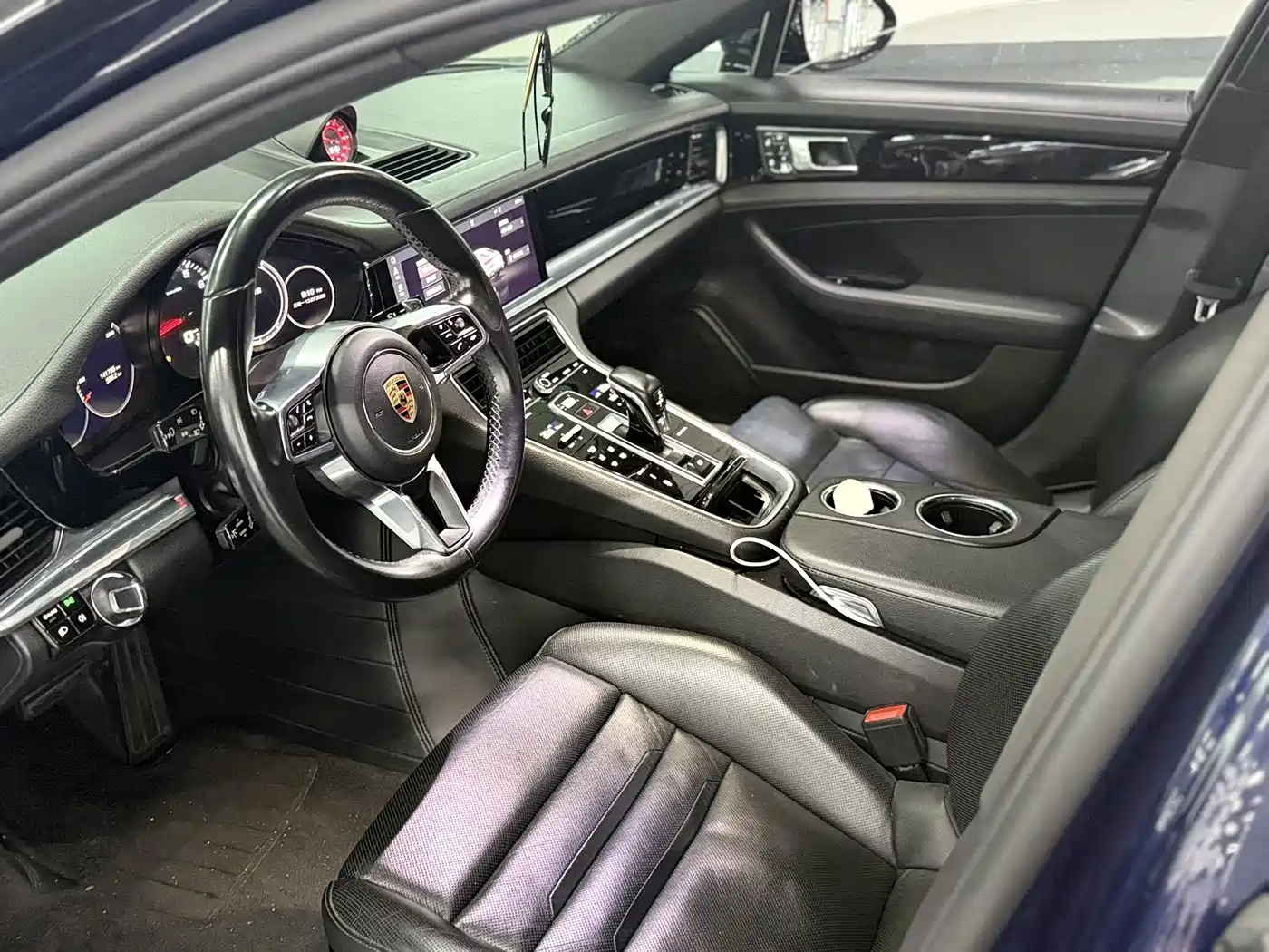 Фото 4 - Porsche Panamera