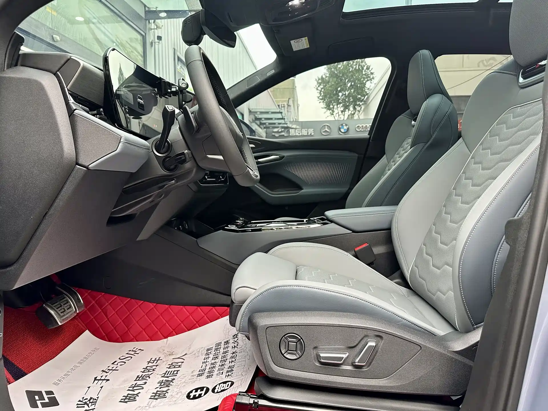 Фото 19 - Audi Q6L e-tron