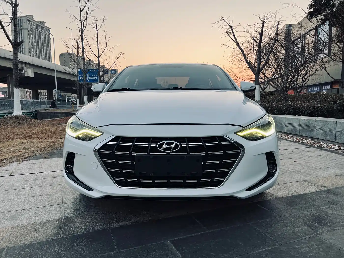 Hyundai Elantra 2019 1.5L CVT Smart Elite фото 2