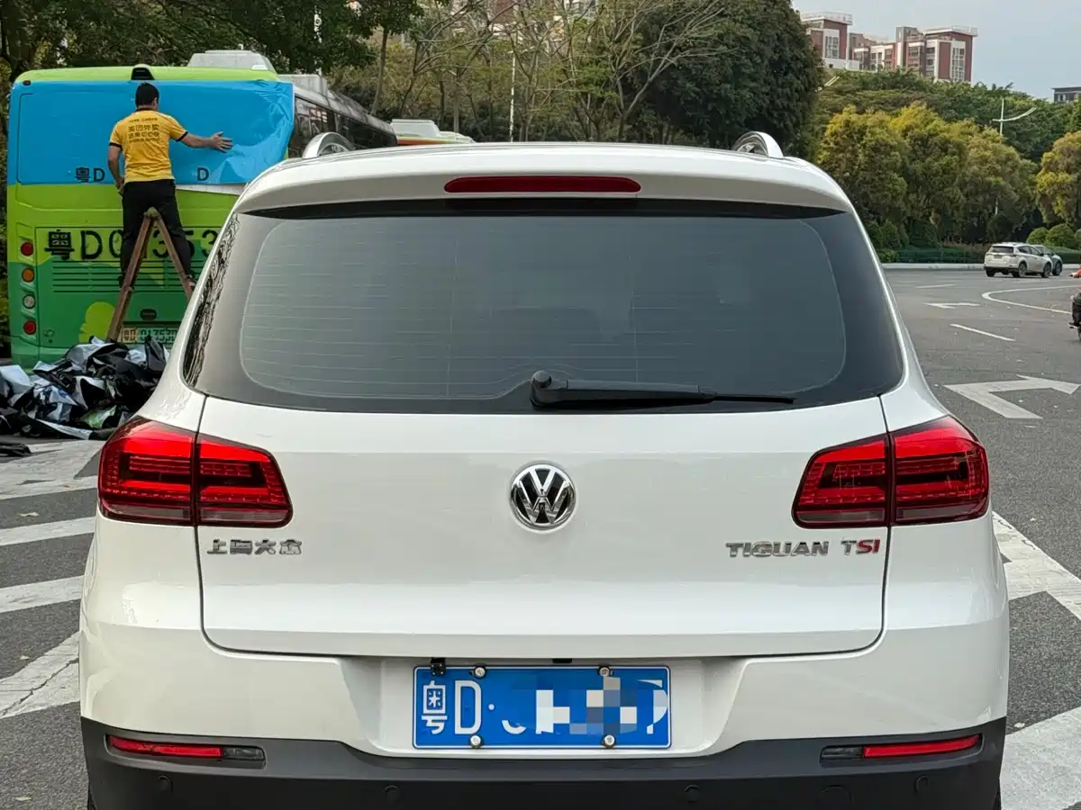 Volkswagen Tiguan 2015 1.8TSI Automatic 2WD Highline фото 9