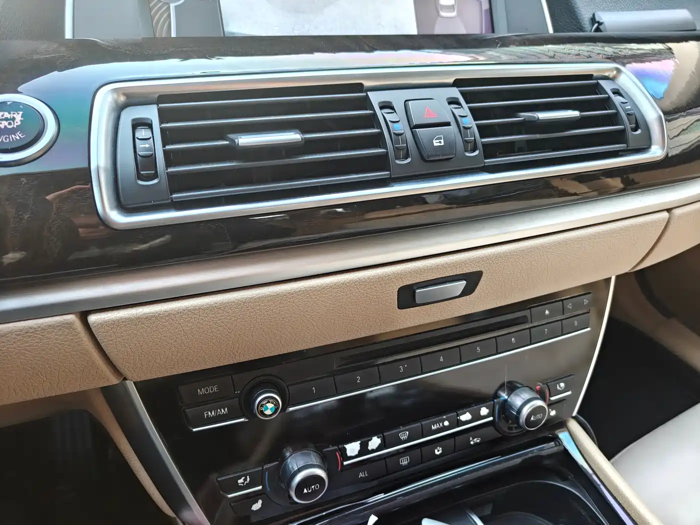BMW 5 Series GT 2010 535i Luxury Model фото 12
