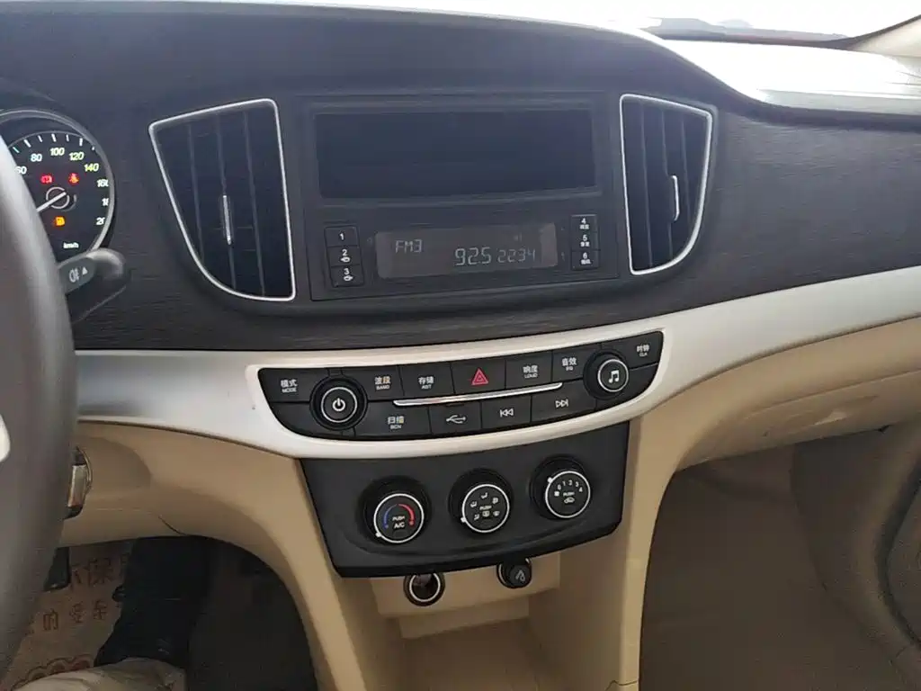 Baojun 730 2019 2016 1.5L Manual Premium 7-Seater (China V)