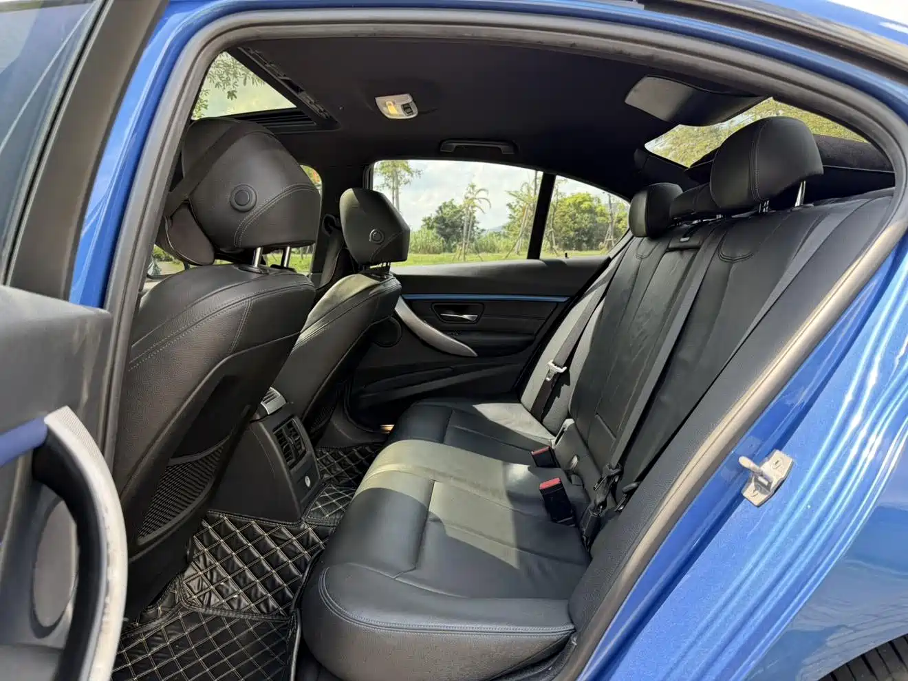 BMW 3 Series 2019 320i M Sport Package фото 6