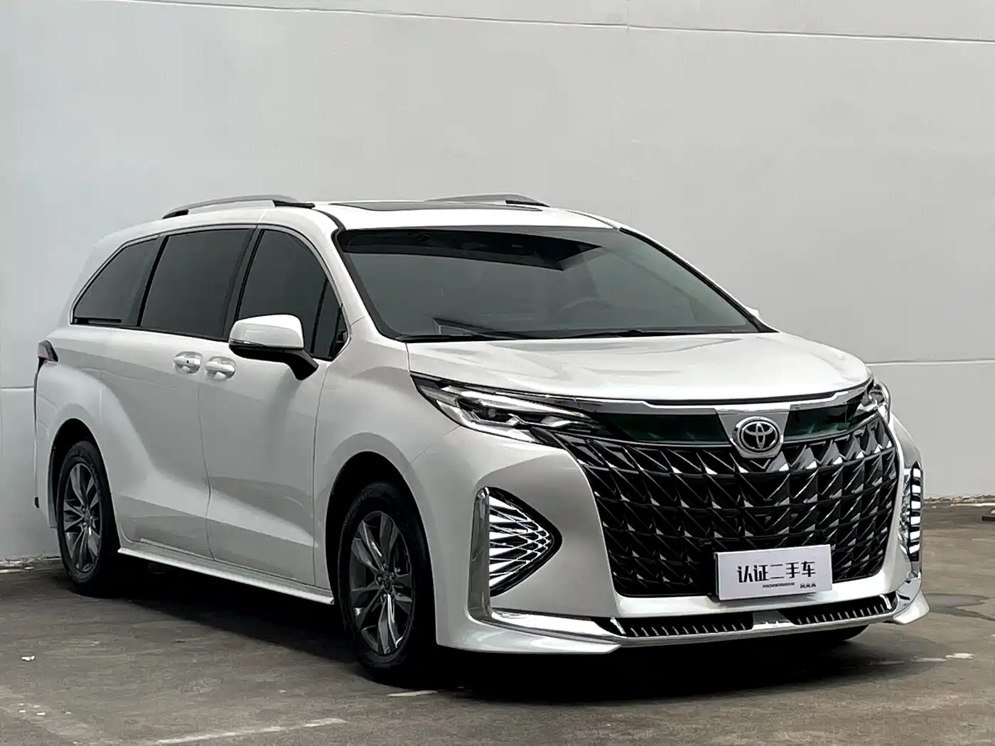 Toyota Sienna 2026 Model 2.5L Hybrid 2WD Comfort Edition фото 4