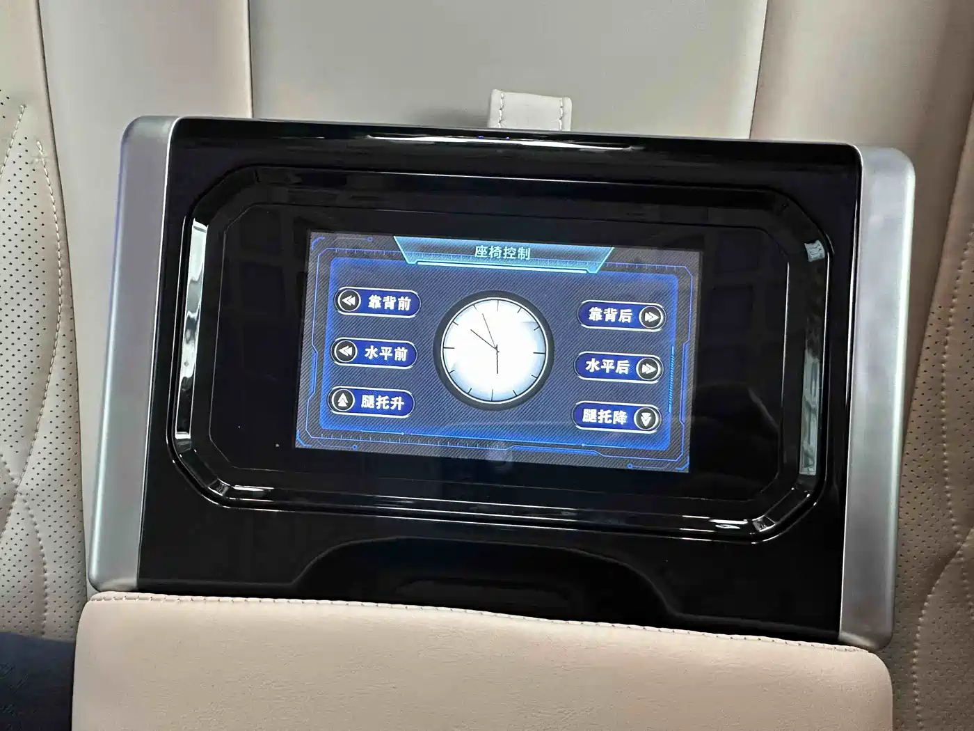 Mercedes-Benz Vito 2023 2.0T Business 7-Seater фото 16
