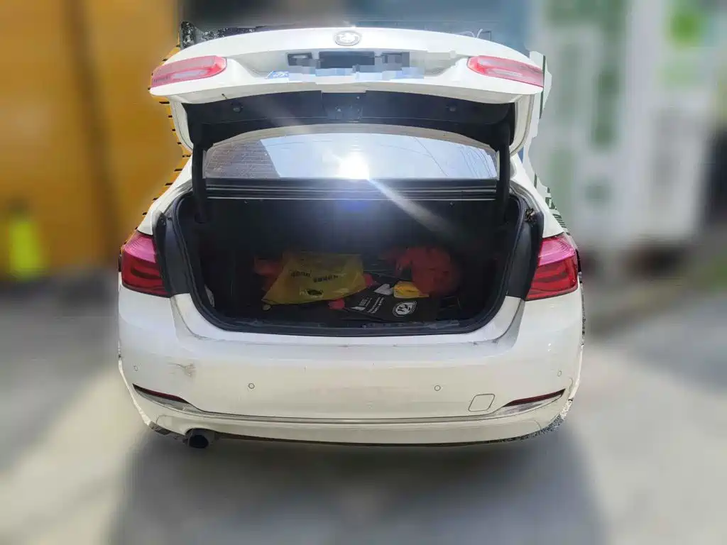 Фото 5 - BMW 3 Series