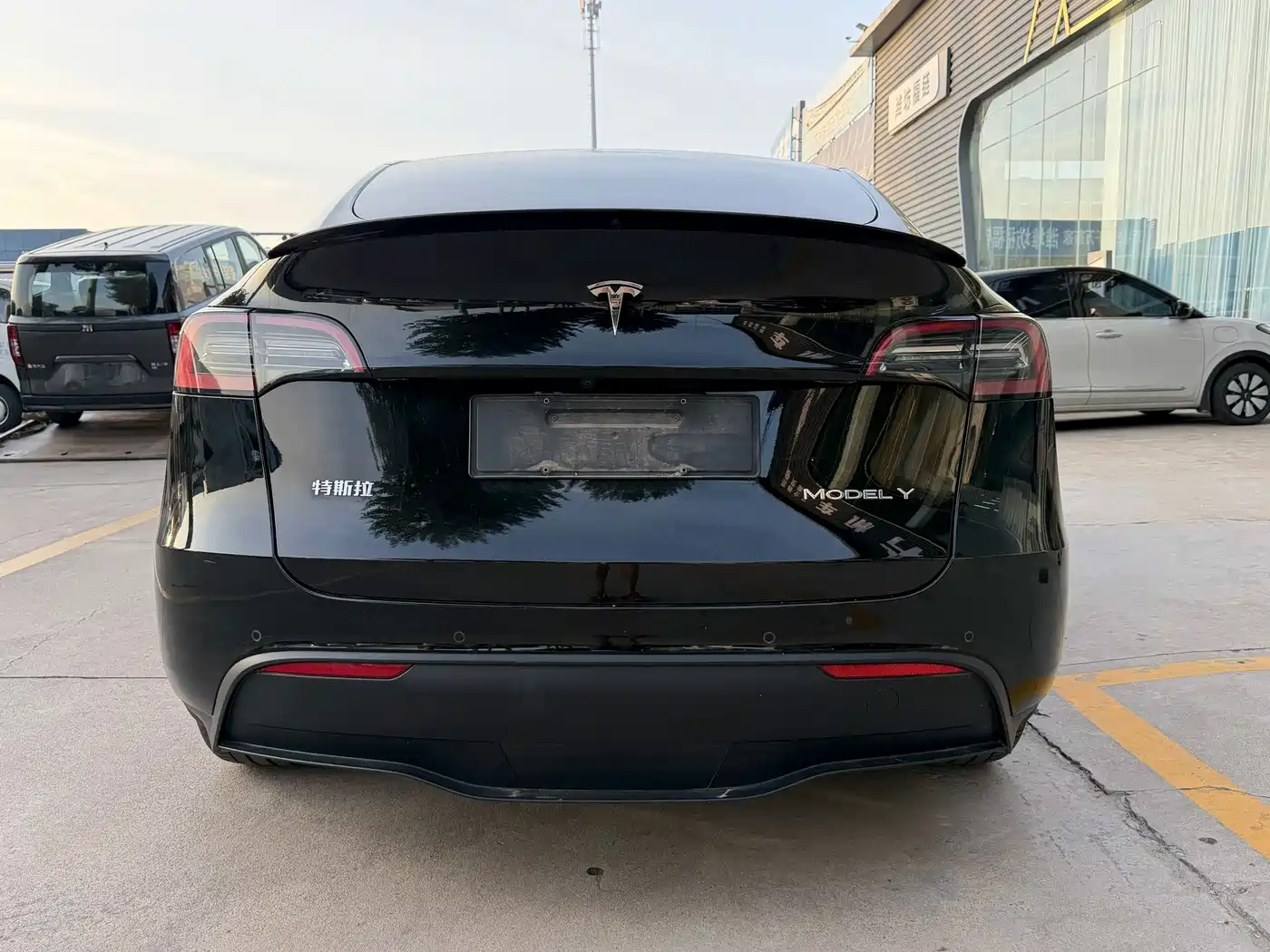 Фото 8 - Tesla Model Y